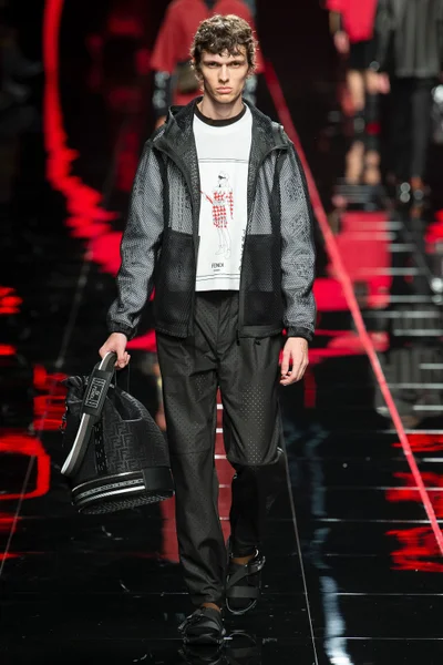 Look 13